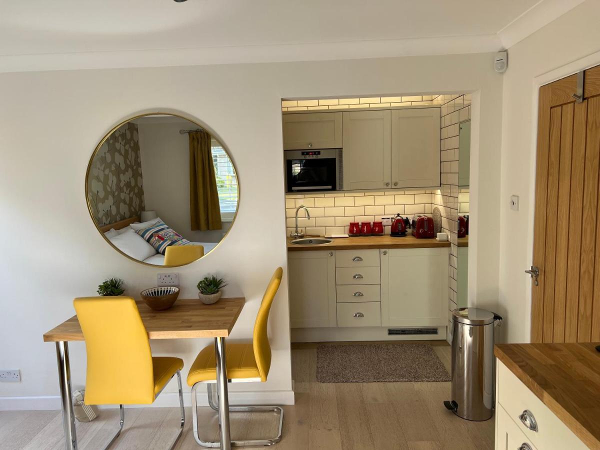 No 64 Bed And Breakfast Lymington Εξωτερικό φωτογραφία